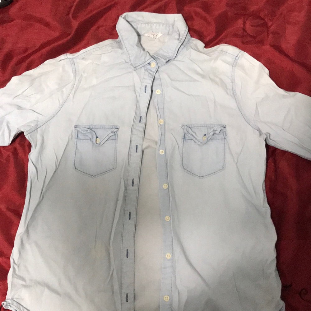 Only worn once and it’s in perfect condition